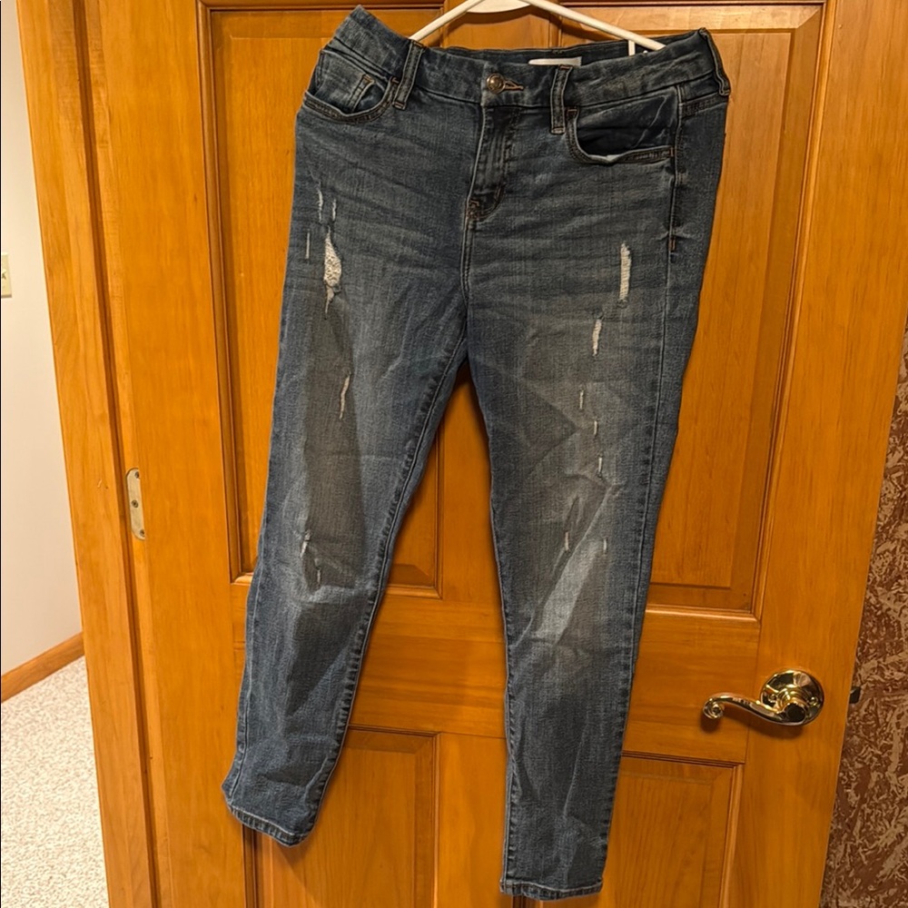 Stylish Blue Distressed Women's Jeans